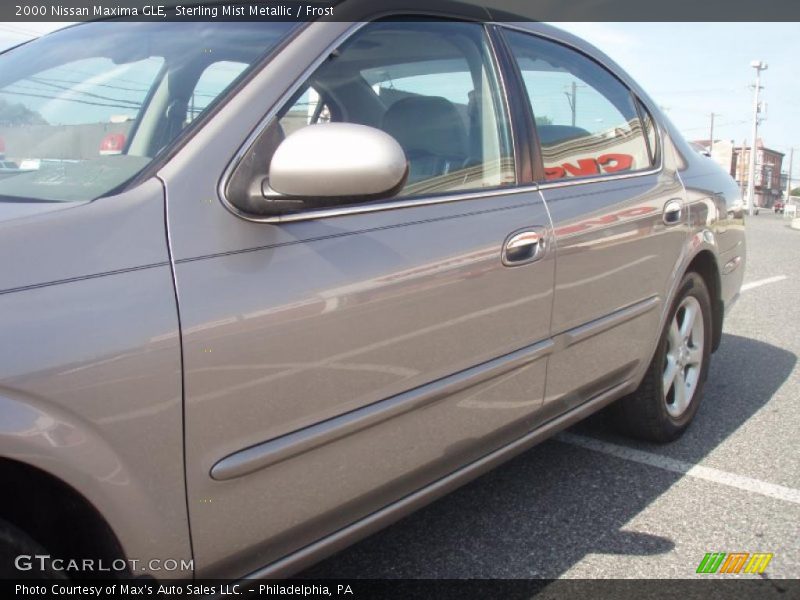Sterling Mist Metallic / Frost 2000 Nissan Maxima GLE