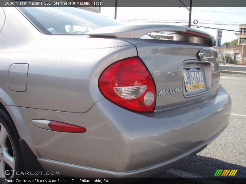 Sterling Mist Metallic / Frost 2000 Nissan Maxima GLE