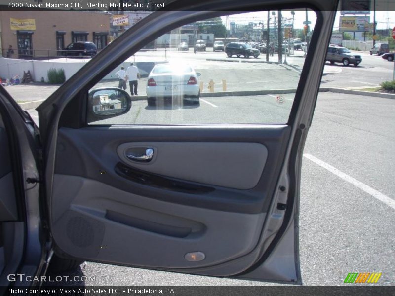 Sterling Mist Metallic / Frost 2000 Nissan Maxima GLE