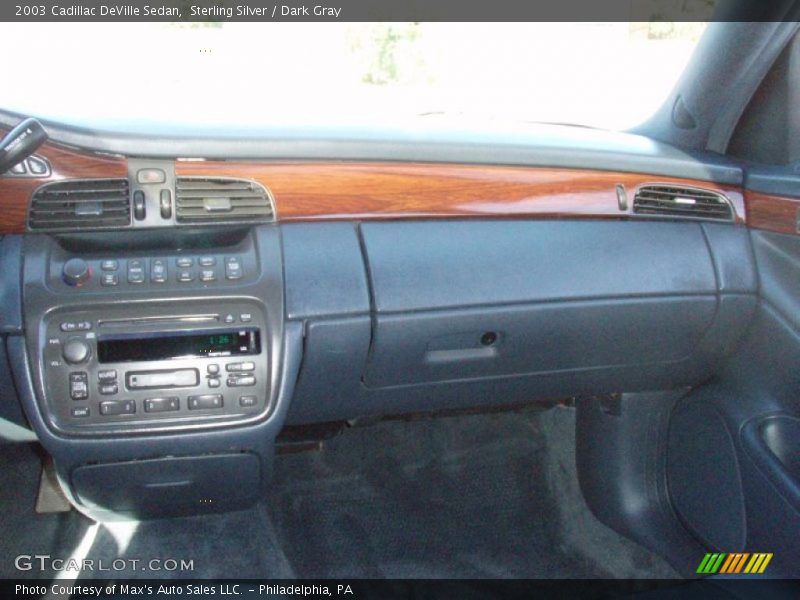 Sterling Silver / Dark Gray 2003 Cadillac DeVille Sedan