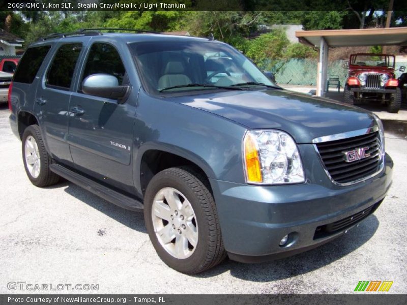 Stealth Gray Metallic / Light Titanium 2009 GMC Yukon SLT