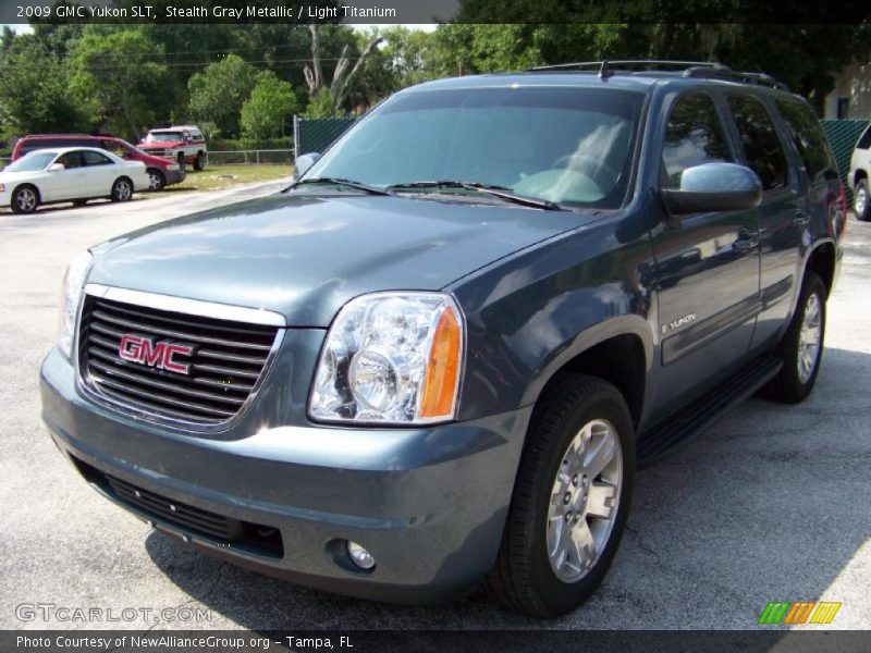 Stealth Gray Metallic / Light Titanium 2009 GMC Yukon SLT