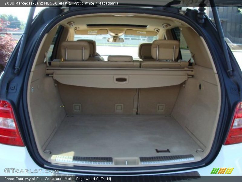 Arctic White / Macadamia 2008 Mercedes-Benz ML 550 4Matic
