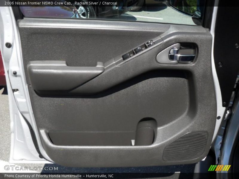 Radiant Silver / Charcoal 2006 Nissan Frontier NISMO Crew Cab