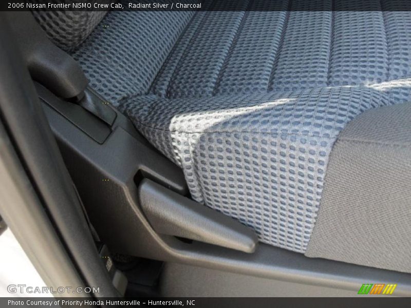 Radiant Silver / Charcoal 2006 Nissan Frontier NISMO Crew Cab