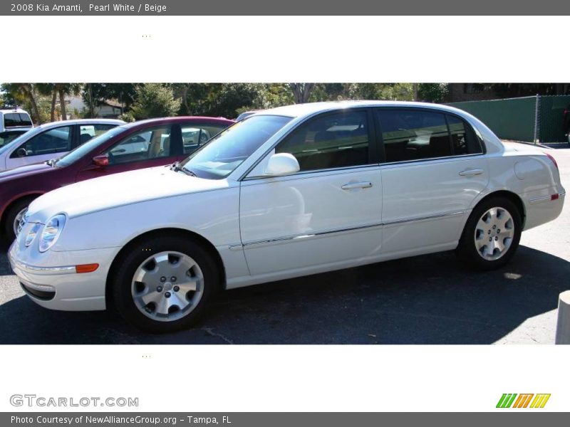 Pearl White / Beige 2008 Kia Amanti