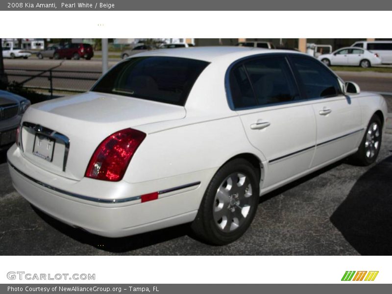 Pearl White / Beige 2008 Kia Amanti