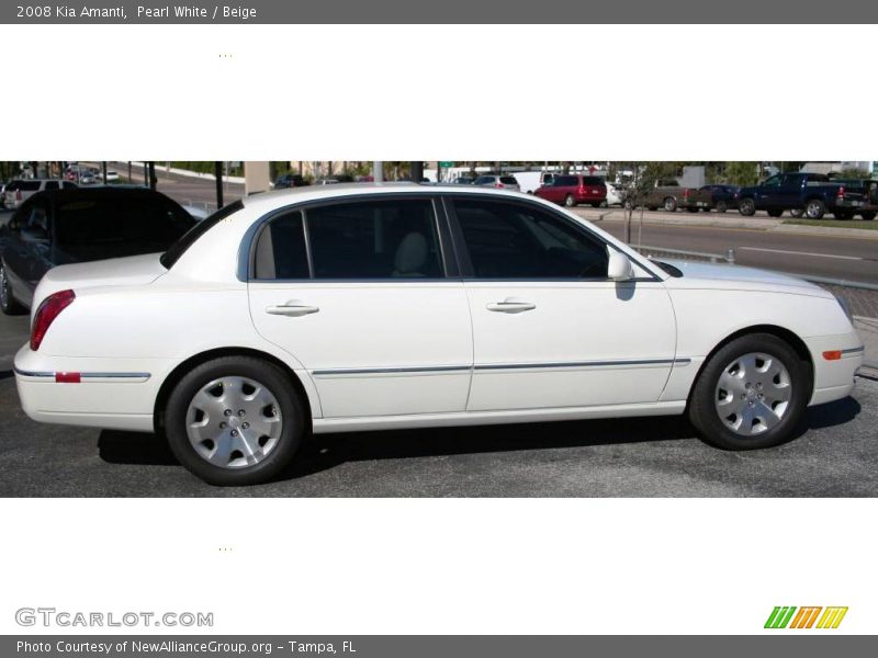 Pearl White / Beige 2008 Kia Amanti