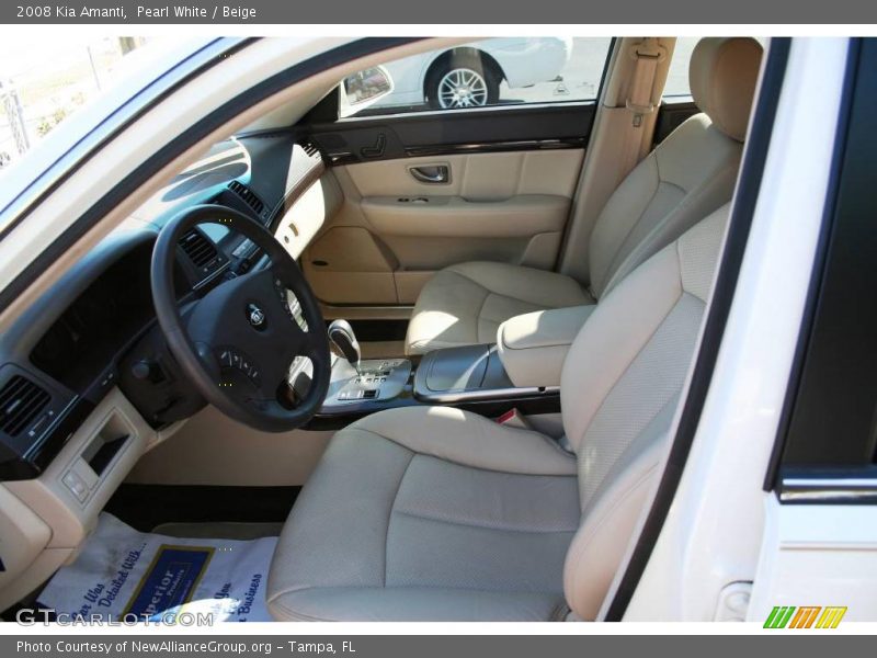 Pearl White / Beige 2008 Kia Amanti