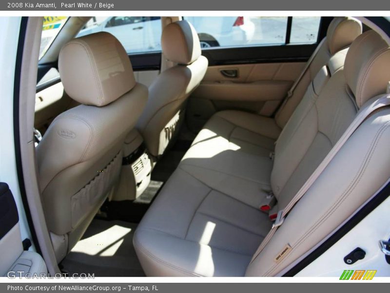 Pearl White / Beige 2008 Kia Amanti