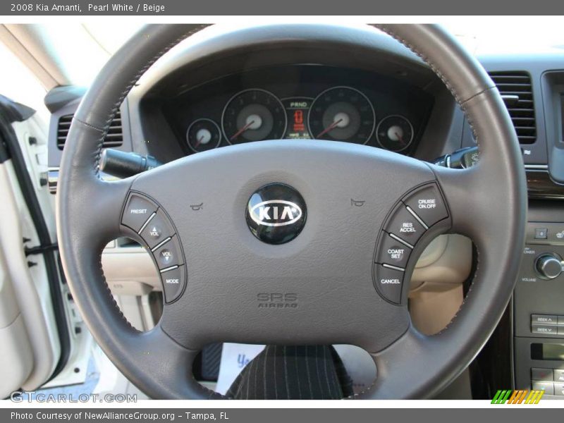 Pearl White / Beige 2008 Kia Amanti