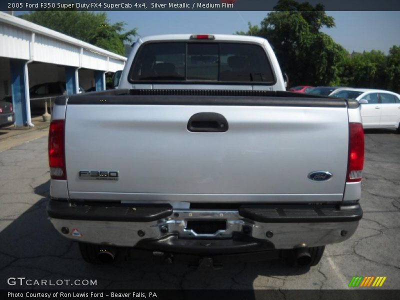 Silver Metallic / Medium Flint 2005 Ford F350 Super Duty FX4 SuperCab 4x4