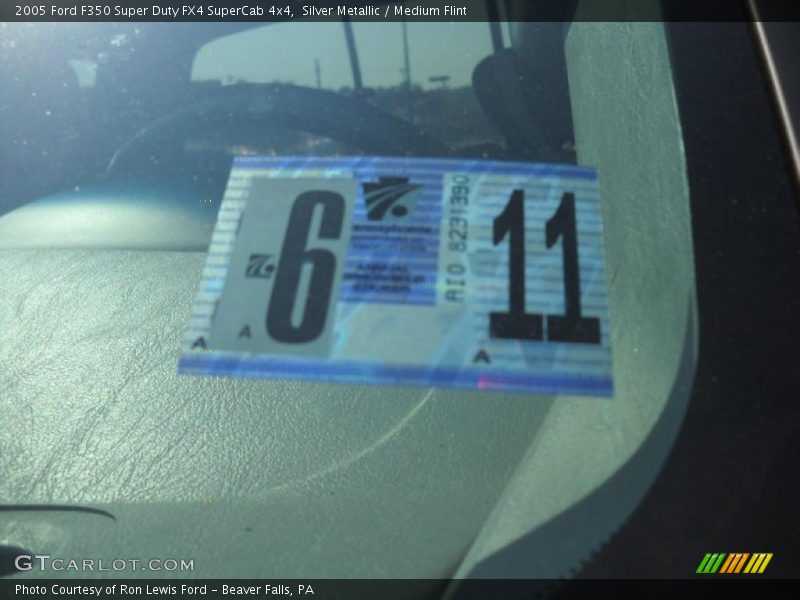 Silver Metallic / Medium Flint 2005 Ford F350 Super Duty FX4 SuperCab 4x4