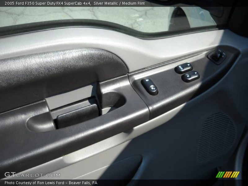 Silver Metallic / Medium Flint 2005 Ford F350 Super Duty FX4 SuperCab 4x4