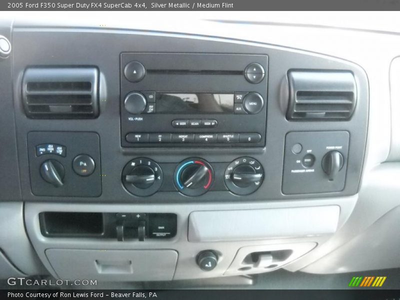 Silver Metallic / Medium Flint 2005 Ford F350 Super Duty FX4 SuperCab 4x4