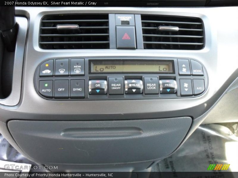 Silver Pearl Metallic / Gray 2007 Honda Odyssey EX