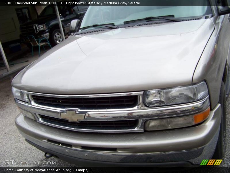 Light Pewter Metallic / Medium Gray/Neutral 2002 Chevrolet Suburban 1500 LT