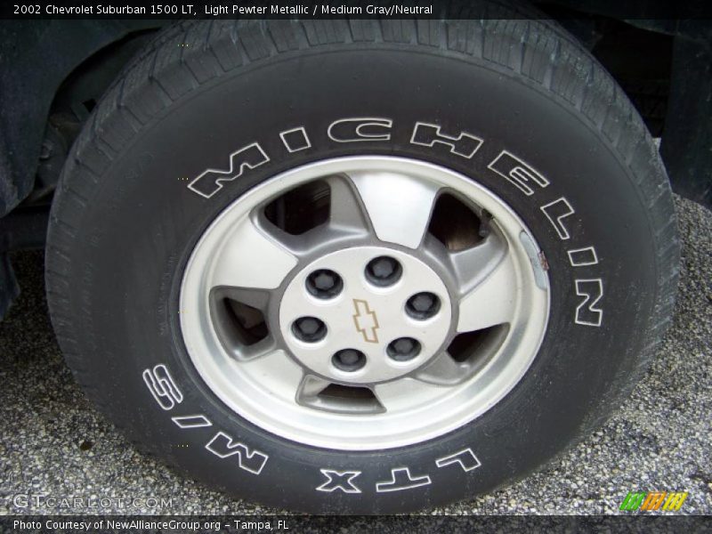 Light Pewter Metallic / Medium Gray/Neutral 2002 Chevrolet Suburban 1500 LT