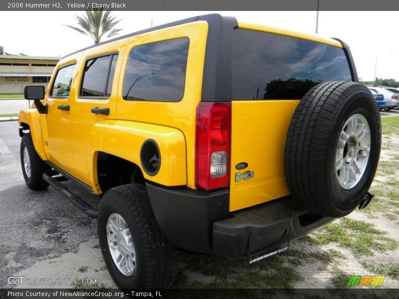 Yellow / Ebony Black 2006 Hummer H3