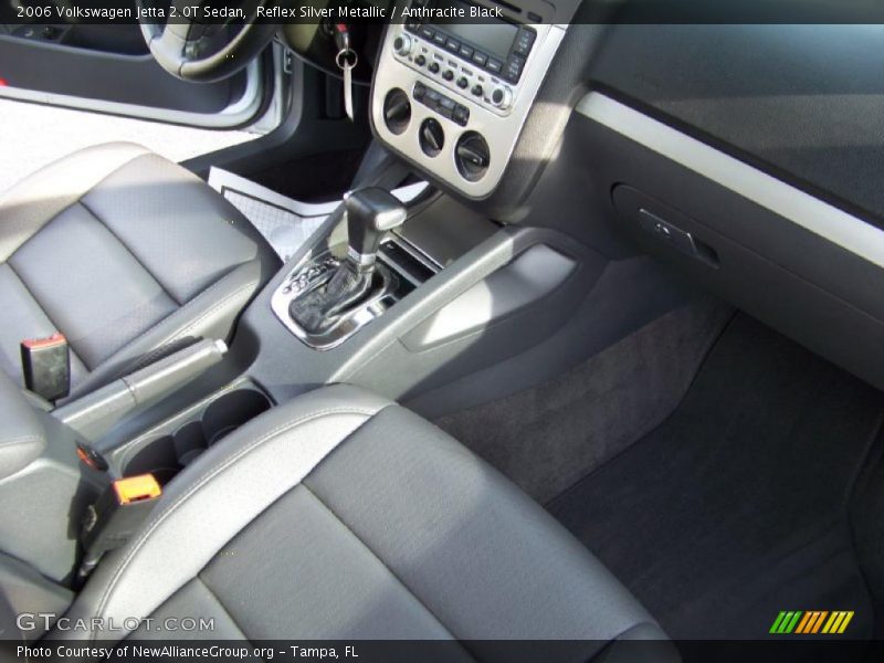 Reflex Silver Metallic / Anthracite Black 2006 Volkswagen Jetta 2.0T Sedan
