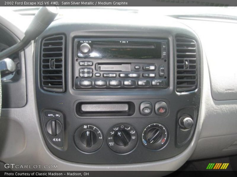 Satin Silver Metallic / Medium Graphite 2002 Ford Escape XLS V6 4WD