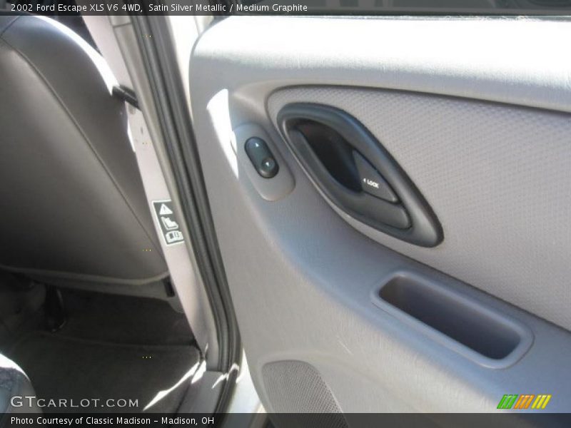 Satin Silver Metallic / Medium Graphite 2002 Ford Escape XLS V6 4WD