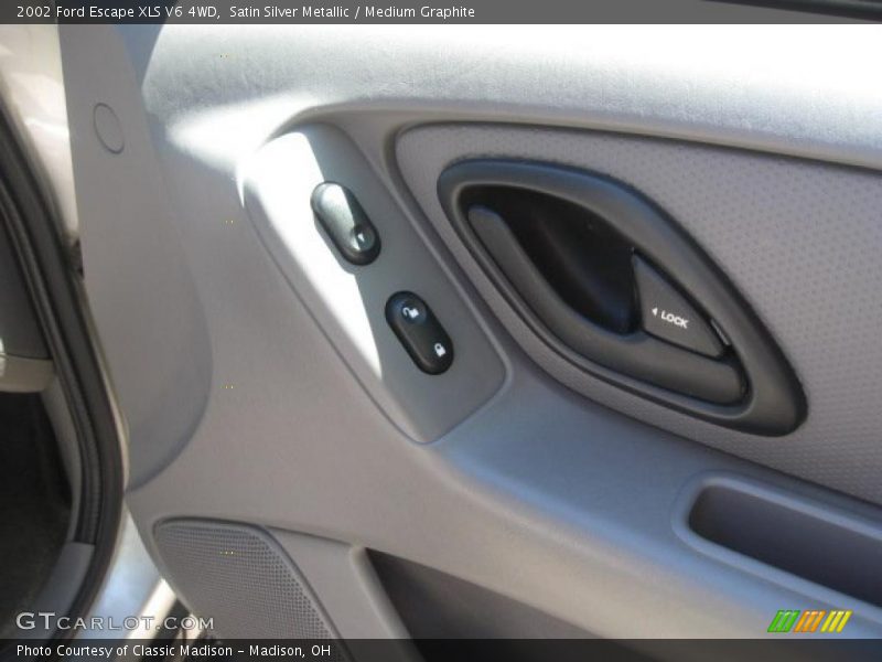 Satin Silver Metallic / Medium Graphite 2002 Ford Escape XLS V6 4WD