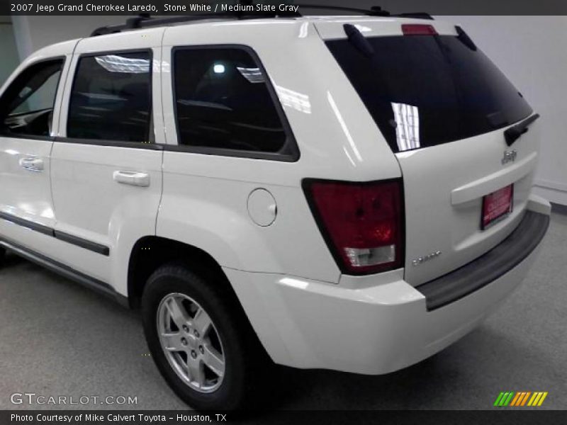 Stone White / Medium Slate Gray 2007 Jeep Grand Cherokee Laredo