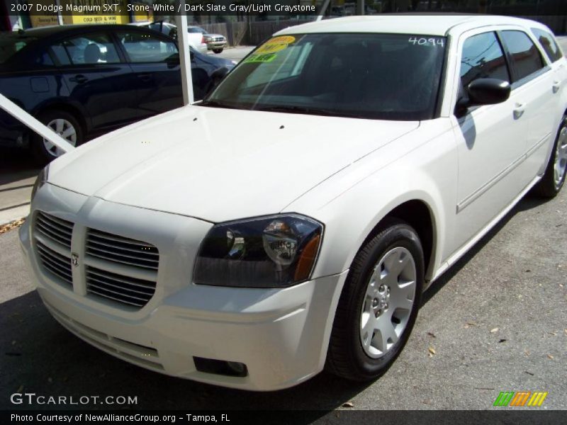 Stone White / Dark Slate Gray/Light Graystone 2007 Dodge Magnum SXT