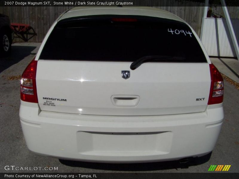 Stone White / Dark Slate Gray/Light Graystone 2007 Dodge Magnum SXT