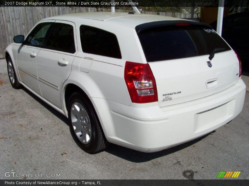 Stone White / Dark Slate Gray/Light Graystone 2007 Dodge Magnum SXT