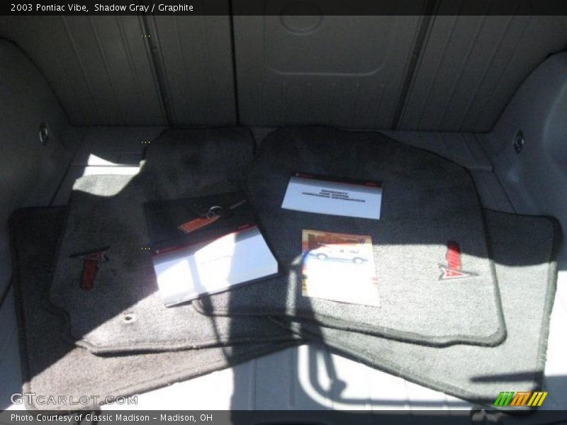 Shadow Gray / Graphite 2003 Pontiac Vibe