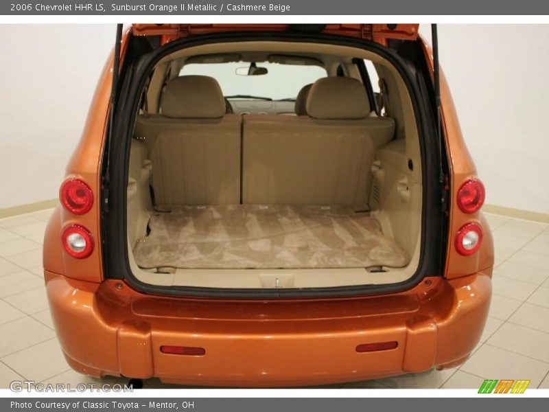 Sunburst Orange II Metallic / Cashmere Beige 2006 Chevrolet HHR LS