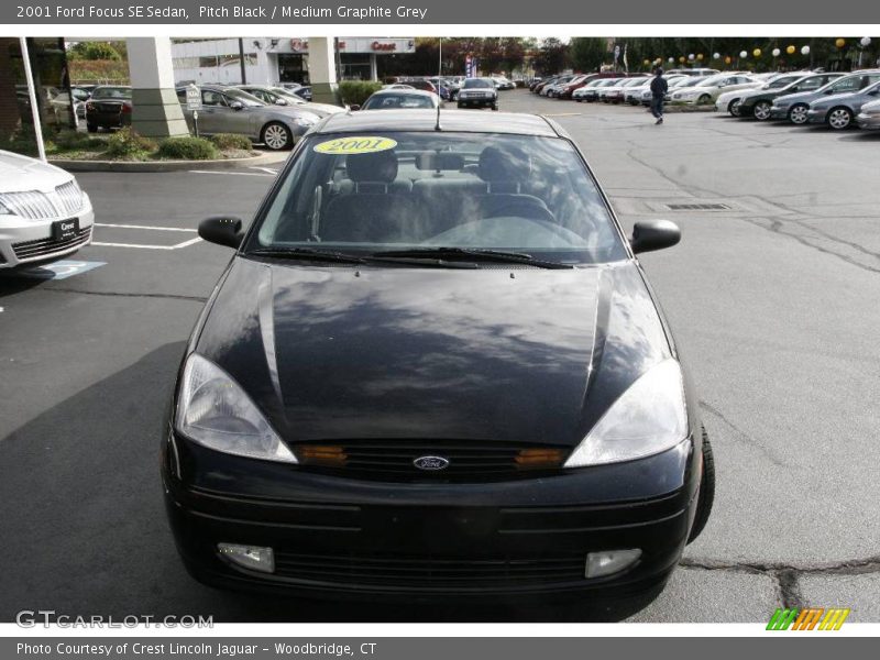 Pitch Black / Medium Graphite Grey 2001 Ford Focus SE Sedan