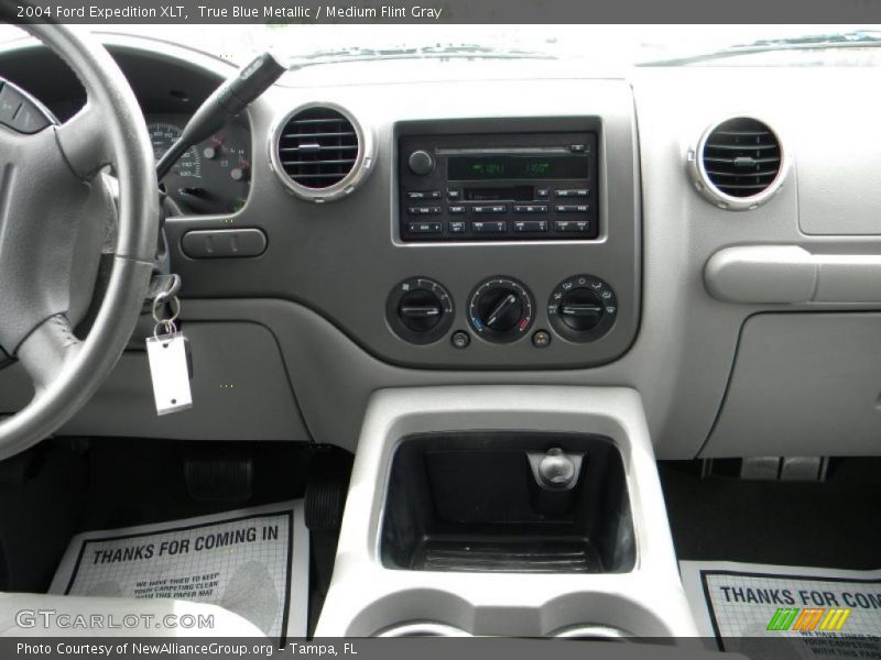 True Blue Metallic / Medium Flint Gray 2004 Ford Expedition XLT