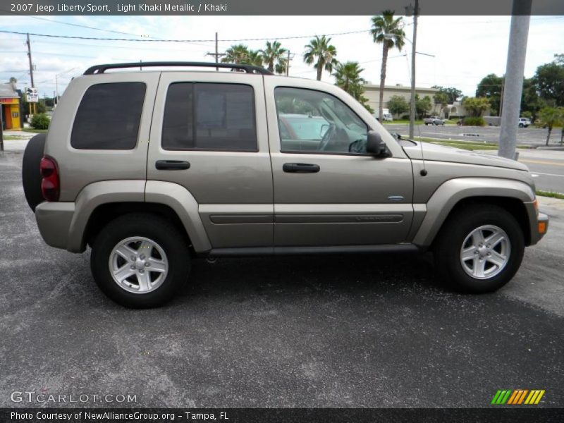 Light Khaki Metallic / Khaki 2007 Jeep Liberty Sport