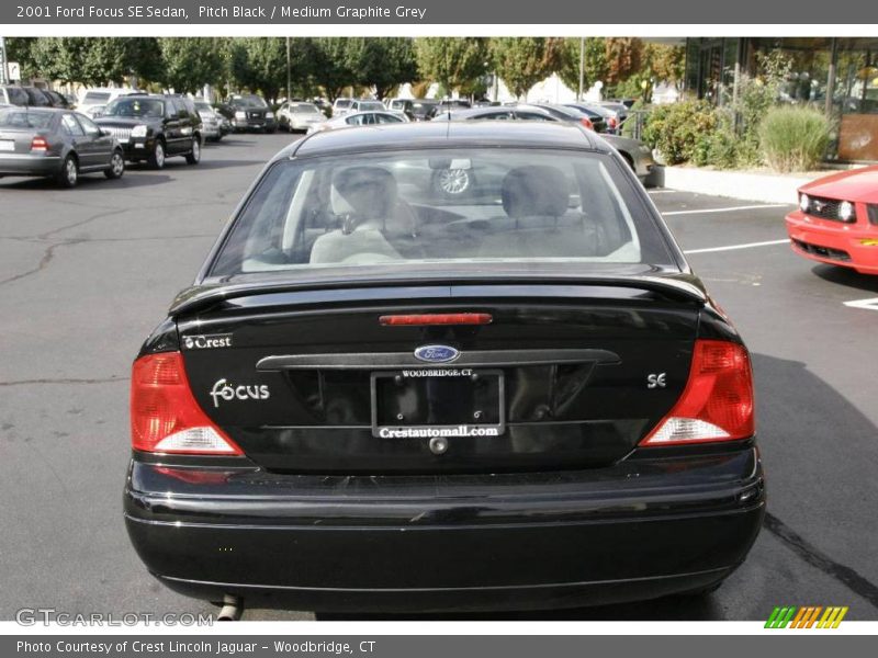 Pitch Black / Medium Graphite Grey 2001 Ford Focus SE Sedan