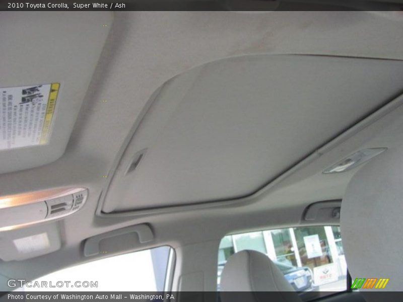 Super White / Ash 2010 Toyota Corolla