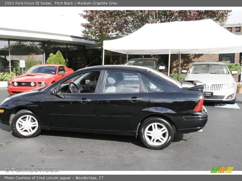 Pitch Black / Medium Graphite Grey 2001 Ford Focus SE Sedan