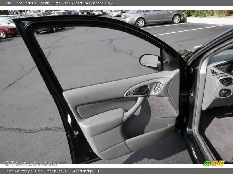 Pitch Black / Medium Graphite Grey 2001 Ford Focus SE Sedan