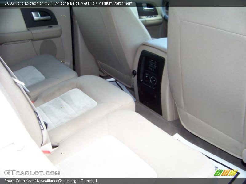 Arizona Beige Metallic / Medium Parchment 2003 Ford Expedition XLT