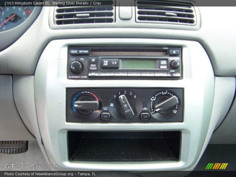 Sterling Silver Metallic / Gray 2003 Mitsubishi Galant ES