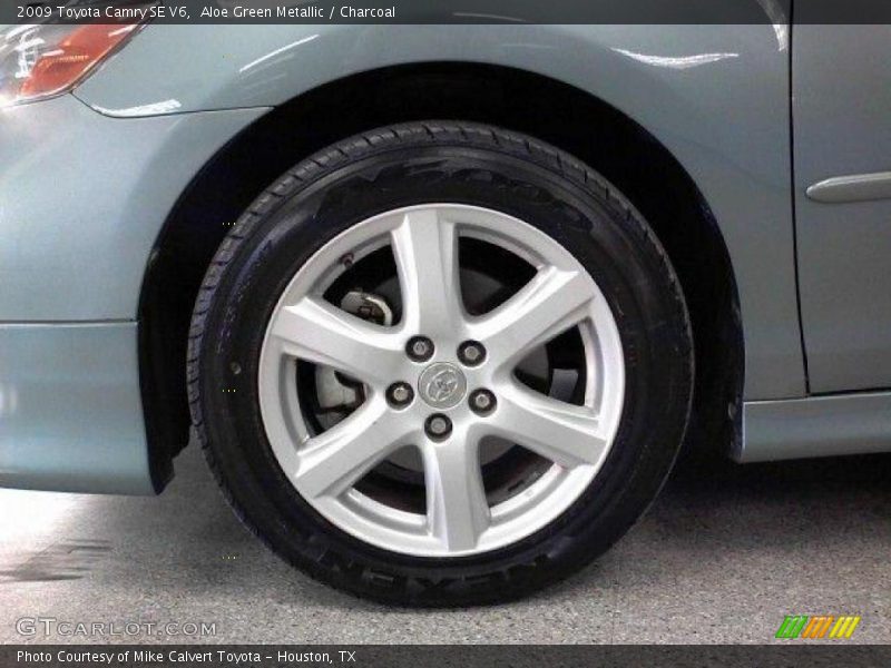 Aloe Green Metallic / Charcoal 2009 Toyota Camry SE V6