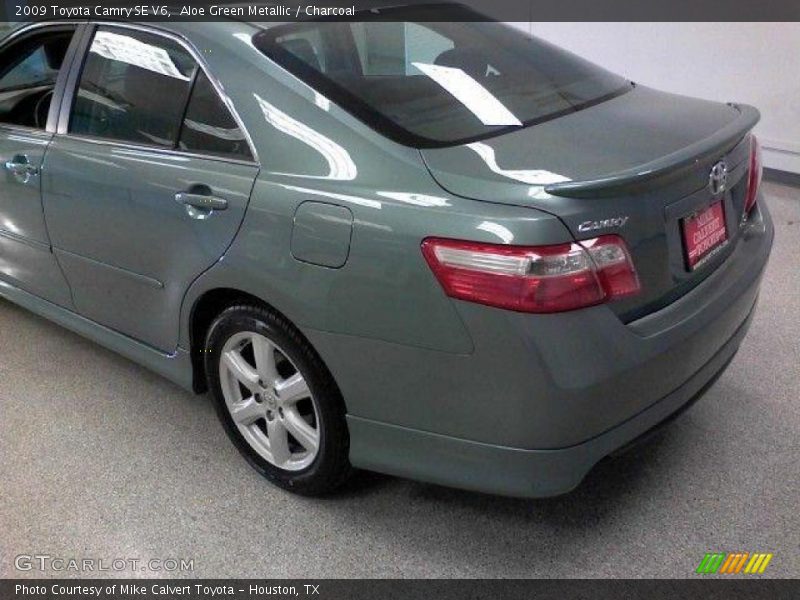 Aloe Green Metallic / Charcoal 2009 Toyota Camry SE V6