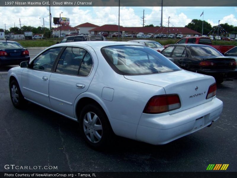 Cloud White / Charcoal 1997 Nissan Maxima GXE