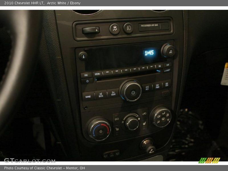 Arctic White / Ebony 2010 Chevrolet HHR LT
