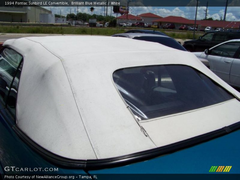 Brilliant Blue Metallic / White 1994 Pontiac Sunbird LE Convertible