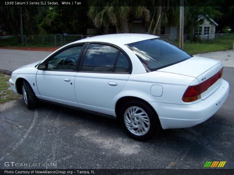 White / Tan 1998 Saturn S Series SL2 Sedan