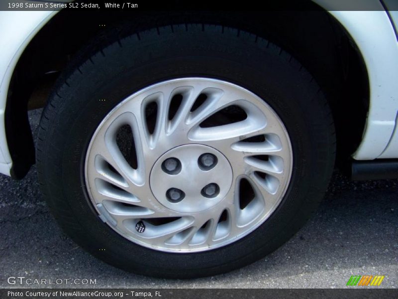 White / Tan 1998 Saturn S Series SL2 Sedan