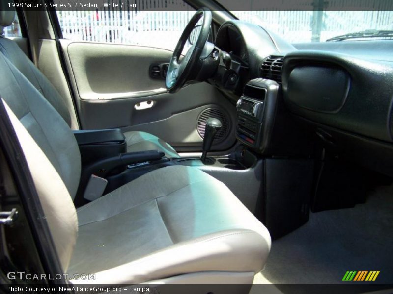 White / Tan 1998 Saturn S Series SL2 Sedan